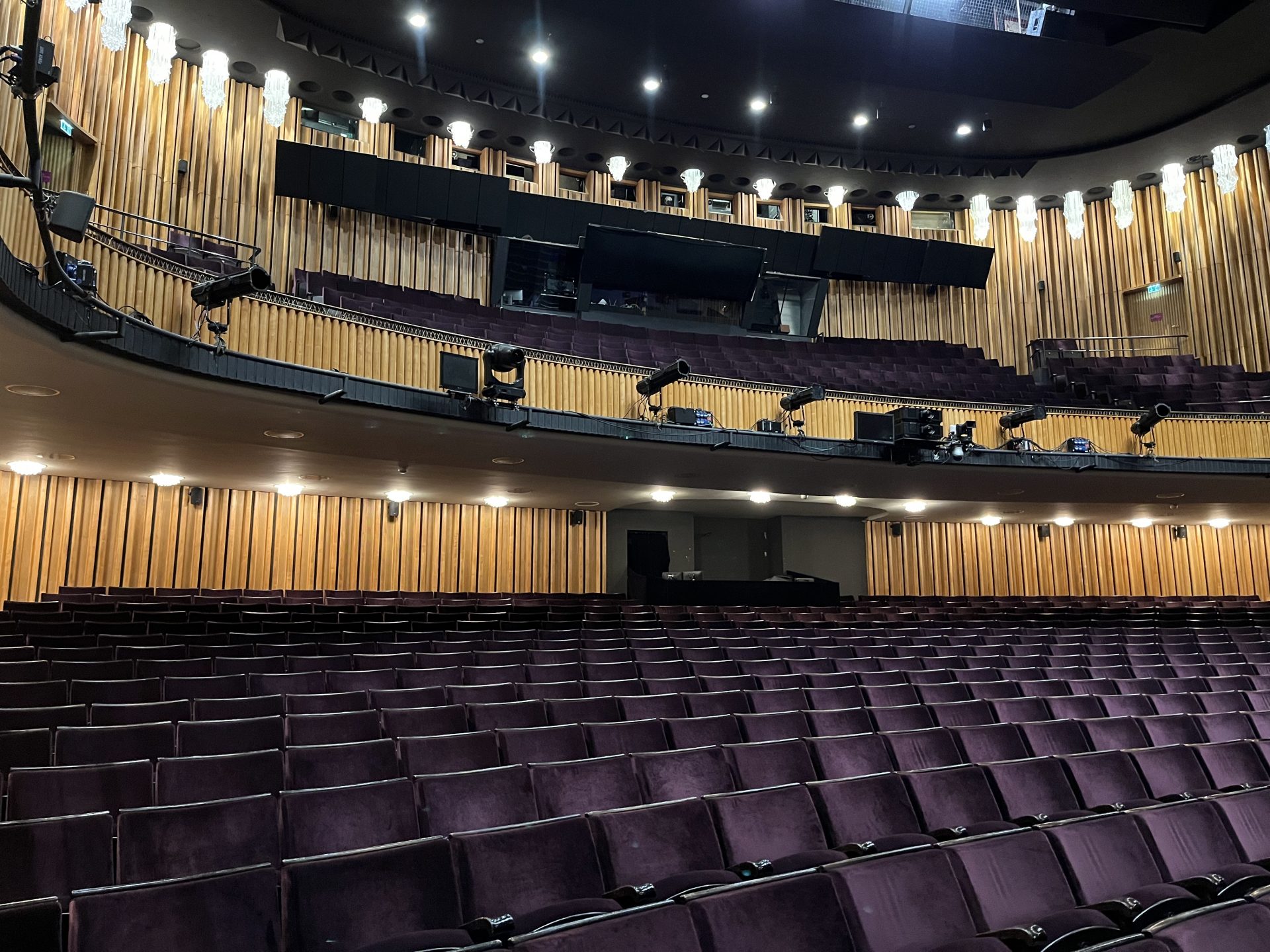 Hinter den Kulissen – ein Besuch in der Komischen Oper
